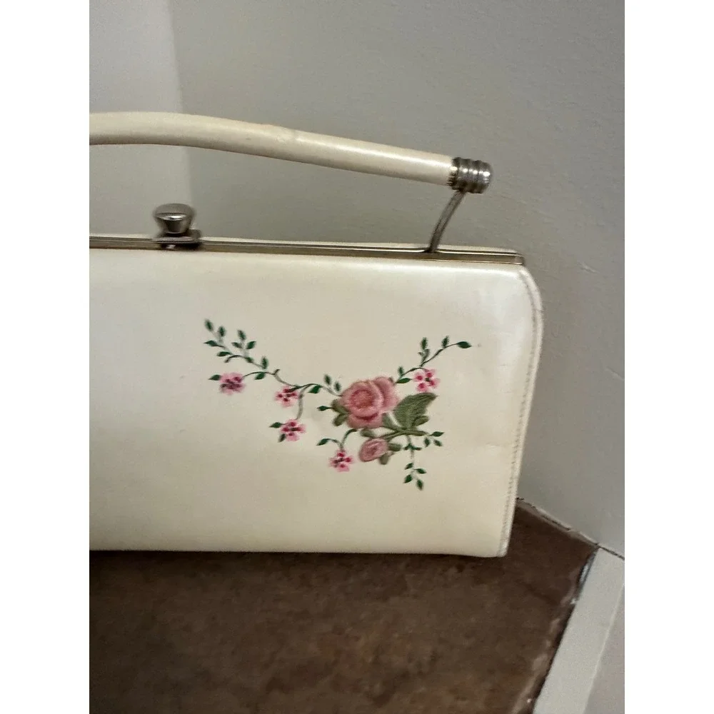Vintage 60s Cream Faux Leather Embroidered Rose Floral Clutch Handbag Kiss Lock
